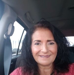 Meet your Posher, Cyndi